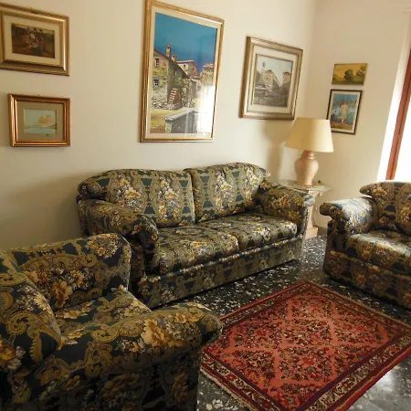Apartment Aho